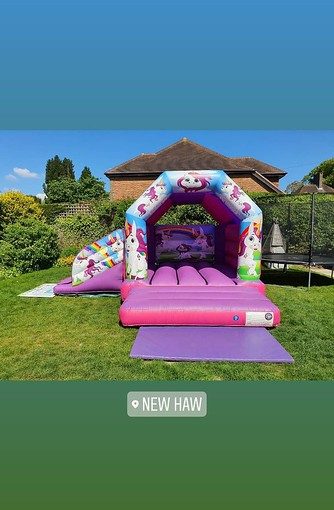 Unicorn Bouncy Castle – East Inflatables